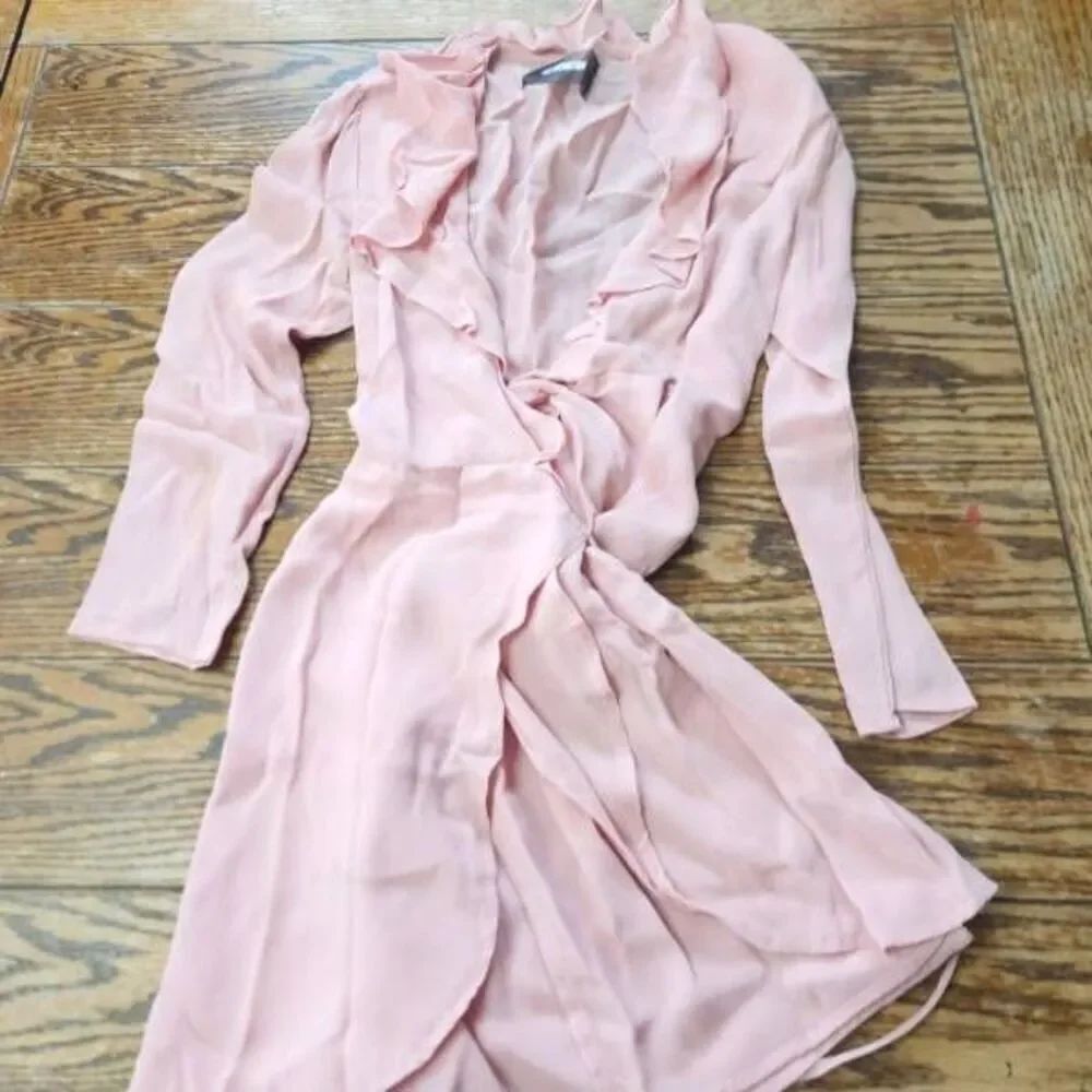 Reformation Wren dress - Peach - mini wrap Sz Medium